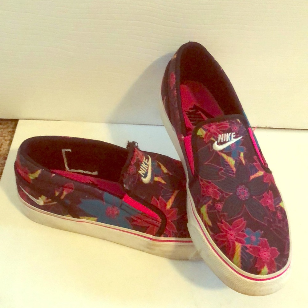 Nike loafers
